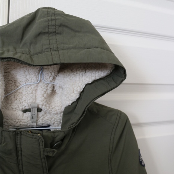 American Eagle winter jacket - Picture 3 of 3